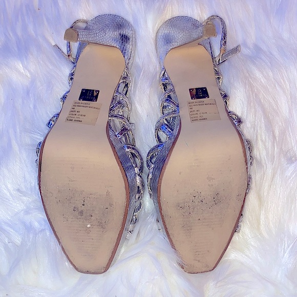 Super Sexy silver open toe stilettos! 👠 - Picture 2 of 4